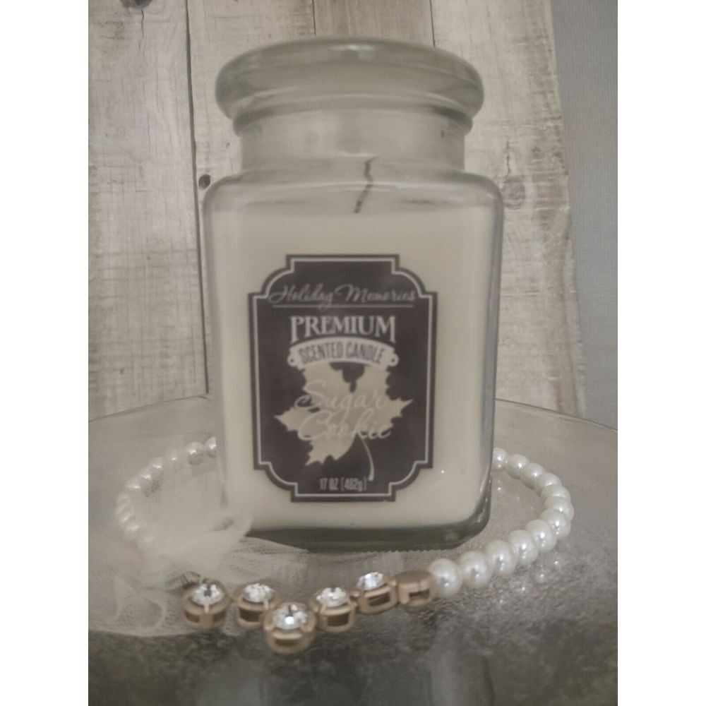 Holiday Memories Premium Large Jar Candle Sugar Cookie‎ 17 oz. Smells So Good!